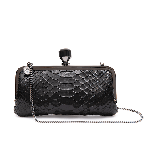 825.-preto